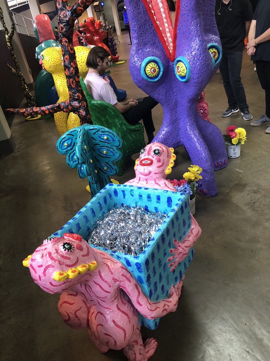 crownbflo's tweet image. This weekend was so fun. #GDYtillWeDie #ArtAndFriends