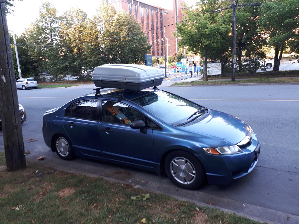 LLauraMayhem's tweet photo. Brand new baby is packed and ready to hit the road!  
Next stop - mom and dads house!!! 

#roadTrip #fromeasttowest #novascotia #Ontario #Thule #Honda https://t.co/Om0BY54SNg