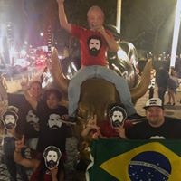 agimediata's tweet photo. #EuSouLula #SomosTodosLula
#IamLula #WeAreAllLula
#LulaLivre #FreeLula

atos e fotos: BRADO-NYC https://t.co/hPrtjzGQOq