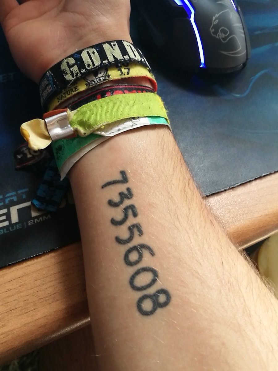 ekomagic_'s tweet photo. @spottdro55el hab dich gerade auf YouTube gefunden und gesehen dass du dir das auch Tattowiert hast^^😄 endlich jemand gefunden xD https://t.co/RDquVVIu0j