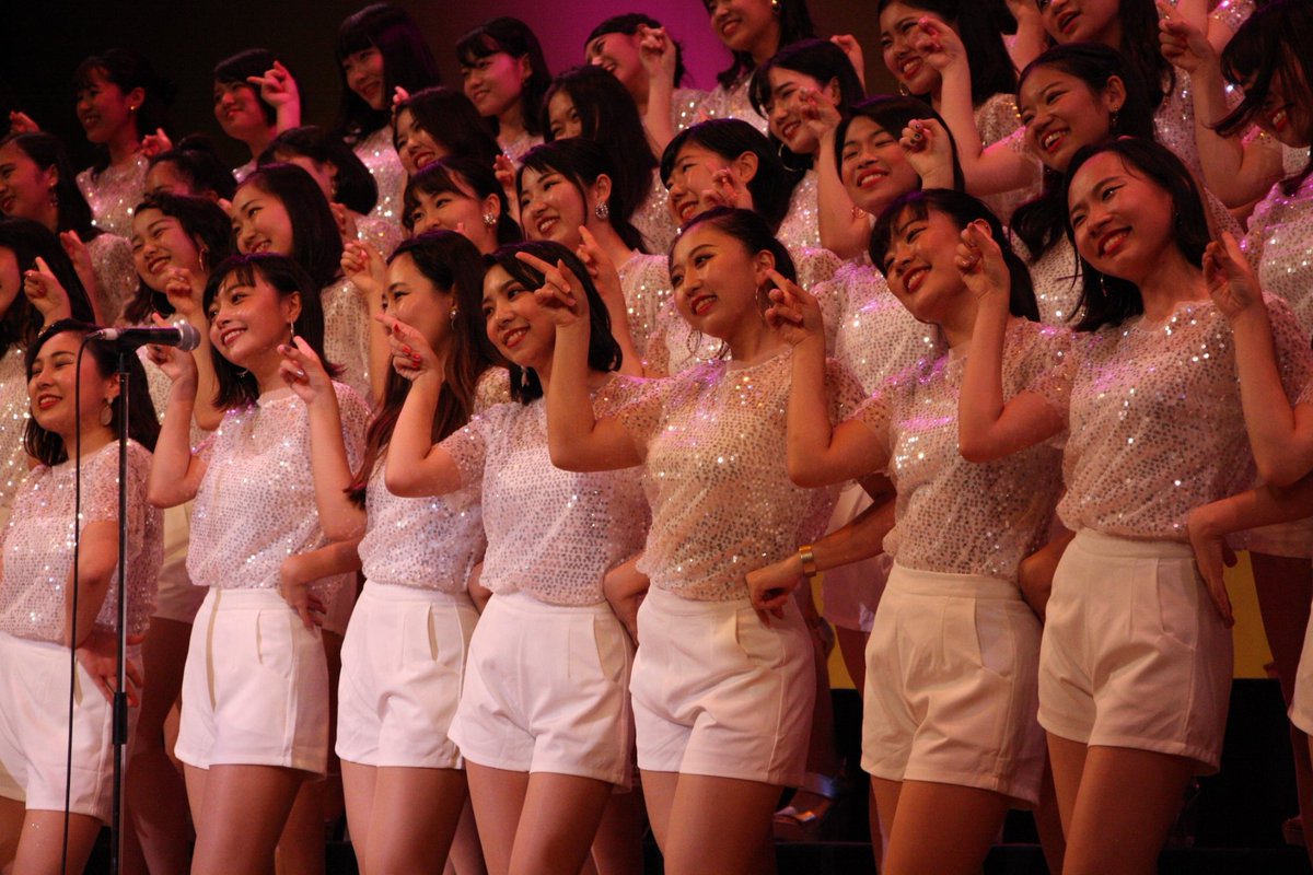 Girlschoir_ncfl's tweet photo. 【青春ガールズクワイア Summer Live 2018 ライブレポート⑤】
1stステージの衣装はスパンコールトップスにショートパンツ😌✨ https://t.co/edjN1OgRF1