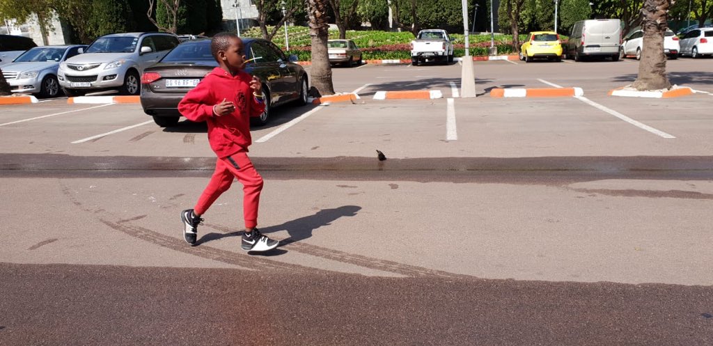 fatcats_ac's tweet photo. Look at the strides 🏃🏾‍♀️🏃🏾‍♂️🏃🏾‍♀️🏃🏾‍♂️. #FatKittens came out for some fun on the skontiri. #StartThemYoung #FatKittens #WeRunTheseStreets #fatcatsac https://t.co/30UJUEzf5k