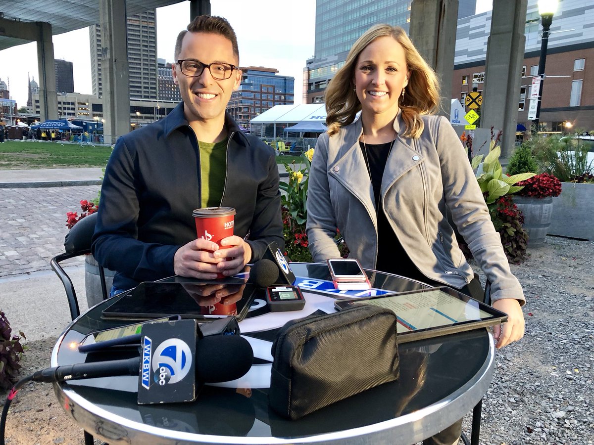 shannon_wkbw's tweet photo. Excitement is growing here @CanalsideBflo where @AmericanIdol auditions are happening. Join @EdDrantch @KatieMorseNews @CourtneyWKBW @AutumnsWeather live at 8am for all the excitement. #TheNextIdol  #IdolBus #BuffaloIdol @WKBW https://t.co/v3fzoIYKPA