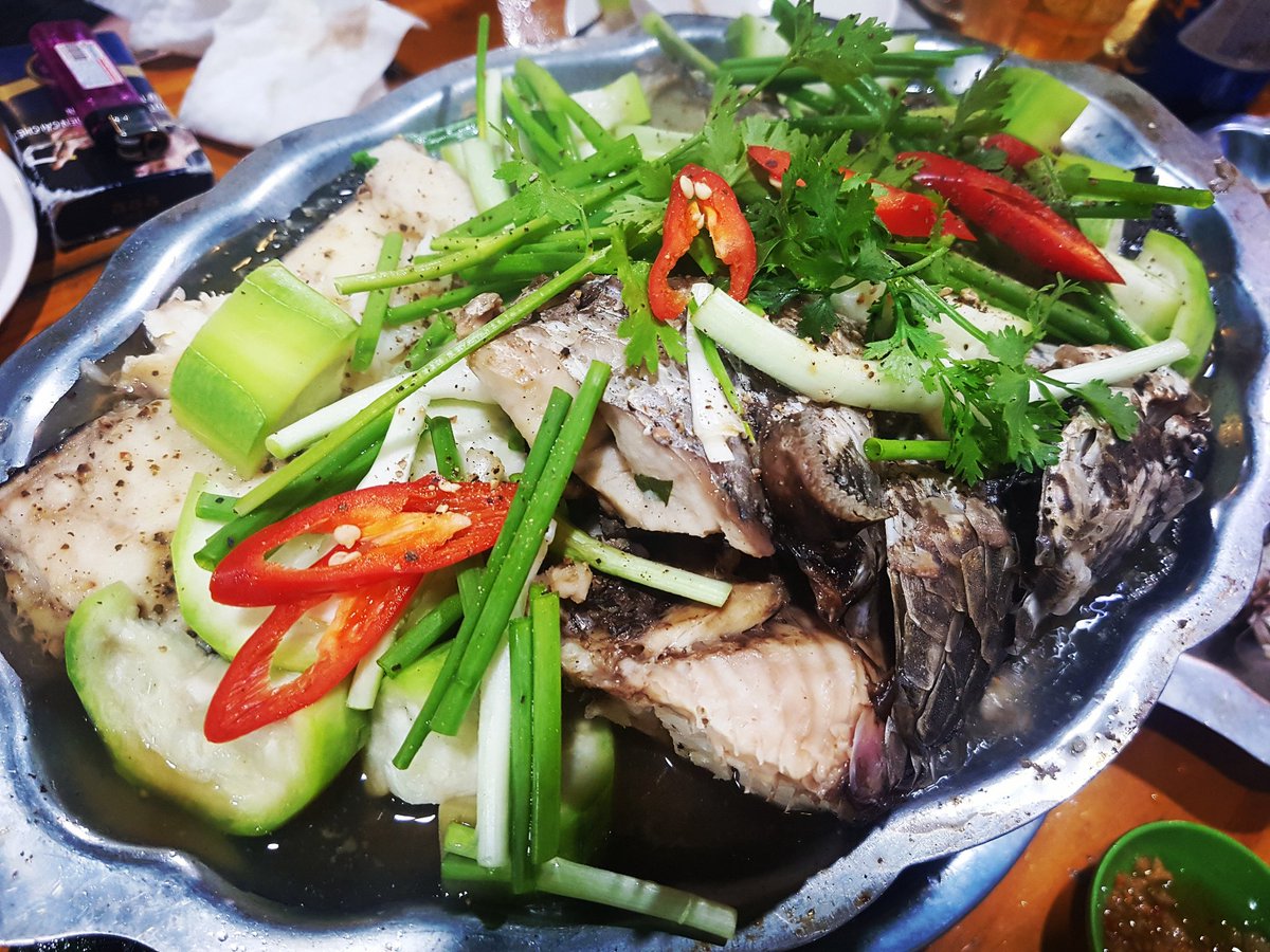 ntvblog's tweet photo. Cá lóc hấp bầu - Steamed snake head with calabash #calochapbau #caloc #cálóc #snakehead #calabash #bầu #traibau #quabau #amazingfood #eatfamous #eatwell #vietnamesefood #saigonfood #nomnom #food #foodporn #foodie #l4l #f4f #followback https://t.co/npIWjpof4q