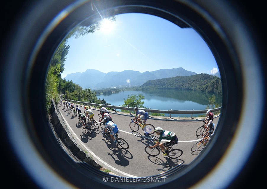 DMOSNA's tweet photo. @CoppadoroBorgo – 87 Km in @VisitValsugana @VisitTrentino #sport #ciclismo #Ciclismogiovanile  #Coppadoro @trentostaffette @ciclismo_italia  #BuonaDomenica 09-09-2018 Foto © @DMOSNA Di più: https://t.co/lwHt0bDhH5 https://t.co/yq7SpzHbux