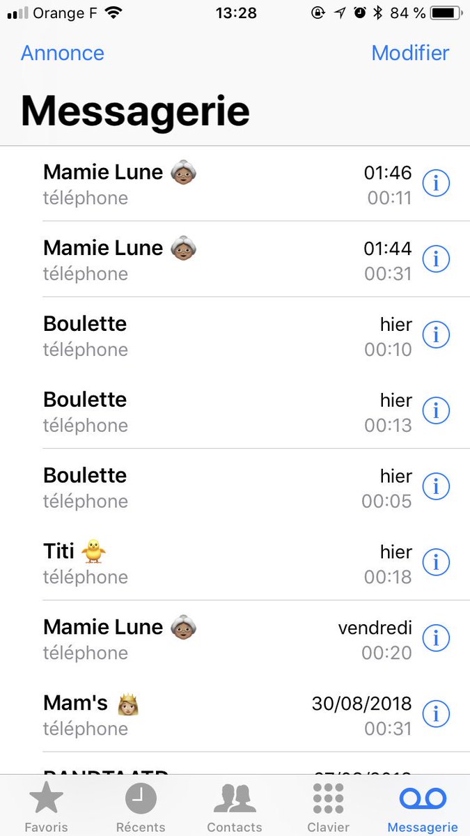 chloevlx's tweet photo. jvous souhaite à tous d’un jour avoir le privilège que cette (vieille) femme vous laisse des msg vocaux complètement saoule #jtm #tlabest #loveu @the_lbr https://t.co/SOKr5EM7MS