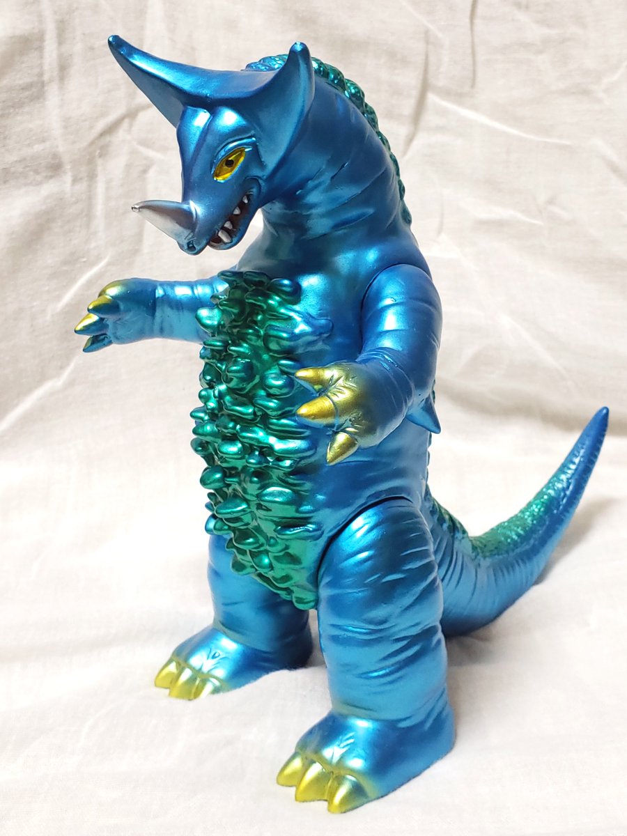怪獣グッズ殿堂入り❗と思っていますブルマァクゴモラです 長い歴史で
