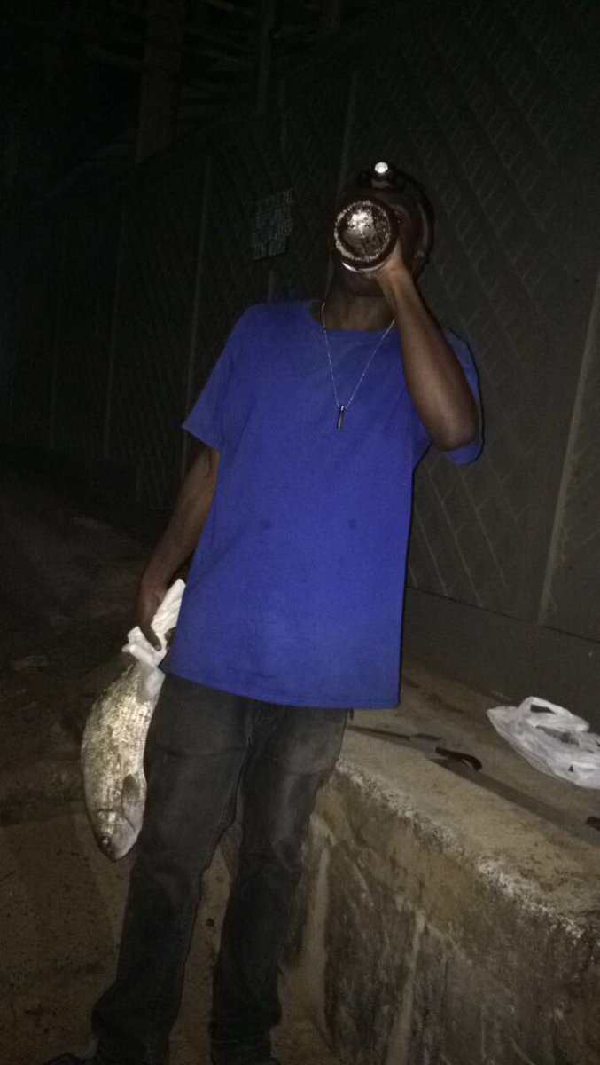 DaLonelyRose's tweet photo. Nothing better than a beer and fishing in Hawaii #Oahu #Fishing https://t.co/sbGibYAIJ3