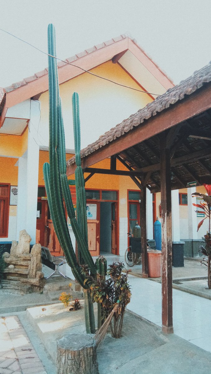 nunbanun's tweet photo. Location : Puskesmas Maesan🌵 https://t.co/iHTsEhmx55