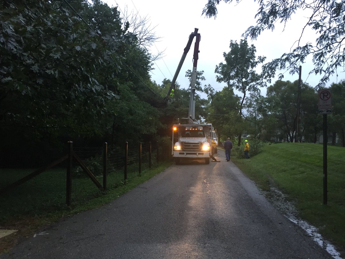 sethkeever's tweet photo. Thanks to @IPLPower and #WrightTreeService for working since 4:00 AM to get trees cut and lines reconnected!
Power out since 3:00 AM, last of the limbs being cut now before restoring service. #safetyfirst https://t.co/snt2jmu87J