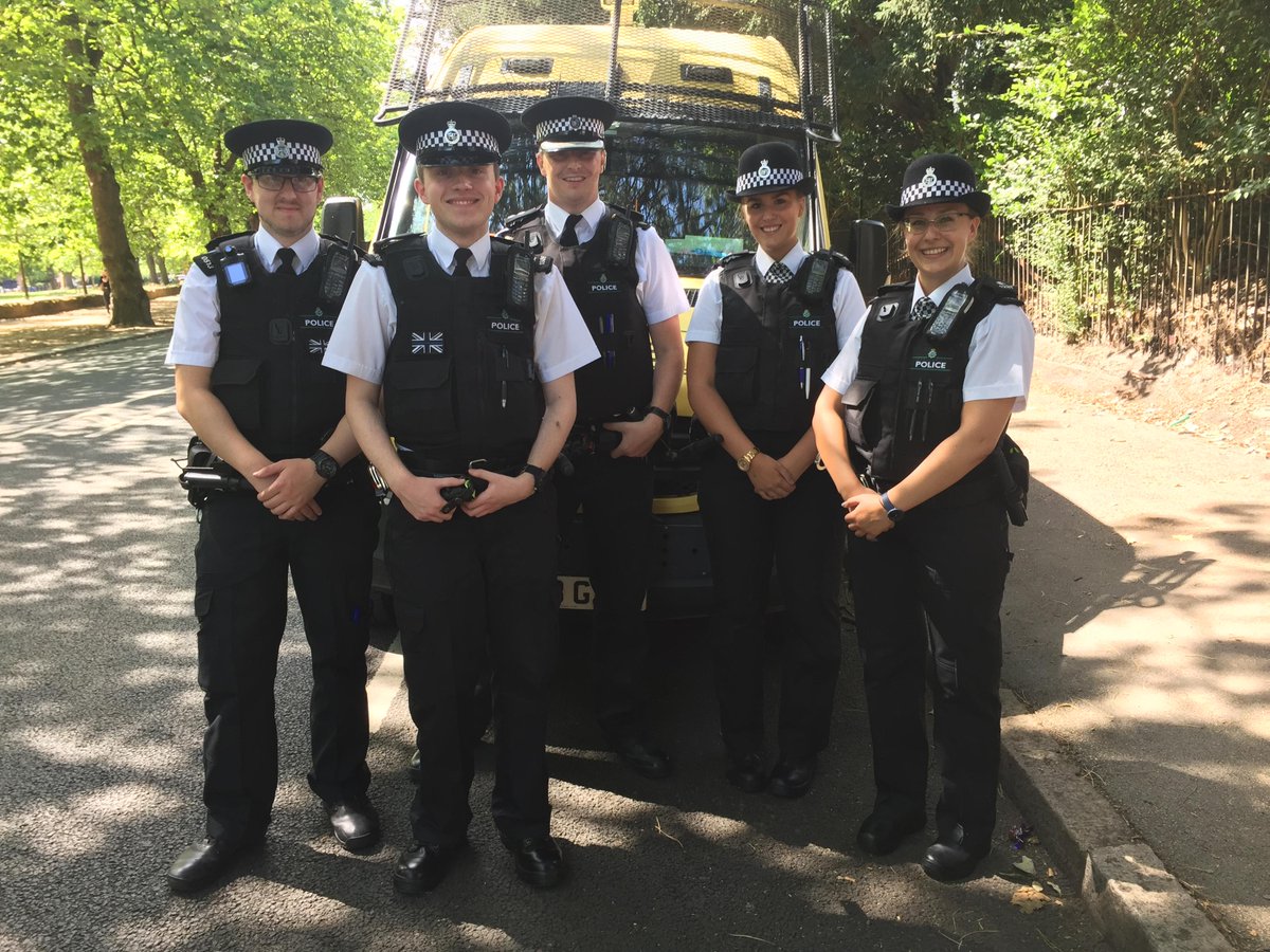 MerseySpecials's tweet photo. Special Constables are voluntary Police Officers who run towards the same dangers. They come from all walks of life and currently in Merseyside volunteer more of their own time than ever before. Thank you to all @merseyspecials on #EmergencyServicesDay https://t.co/aLY2Exyr3I