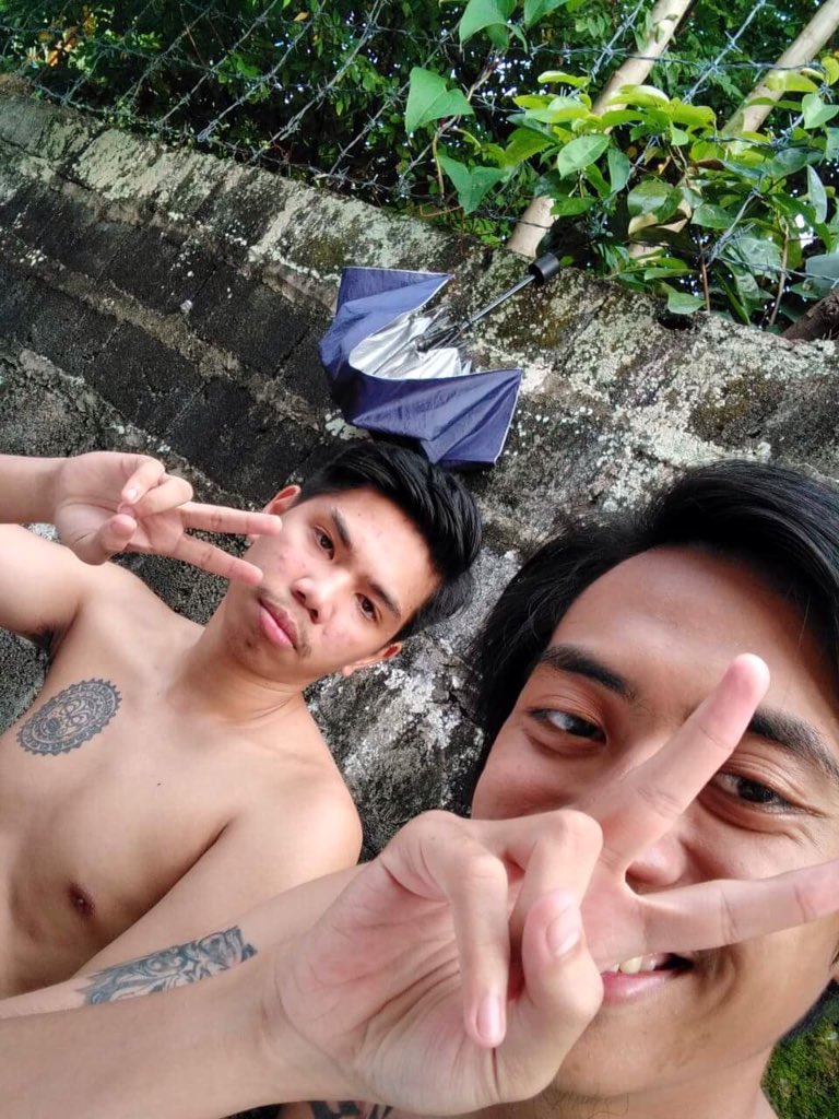 JohnLemoooon's tweet photo. Salamat bois. #DWTL #Fam #ShittyHashtags https://t.co/nptu9dgrum