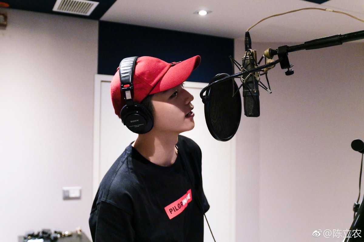 godlinongs's tweet photo. 180909 Linong weibo update

“Love, will let you willingly do what you’ve never thought you’d ever do.”

#ChenLinong #陈立农 https://t.co/DFL5SSvJ8q