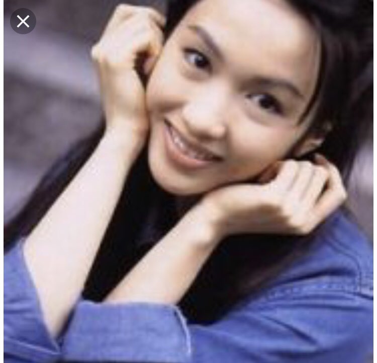 FakiOff's tweet image. #1PVMAJOR la copine de Somebody devant sont écran