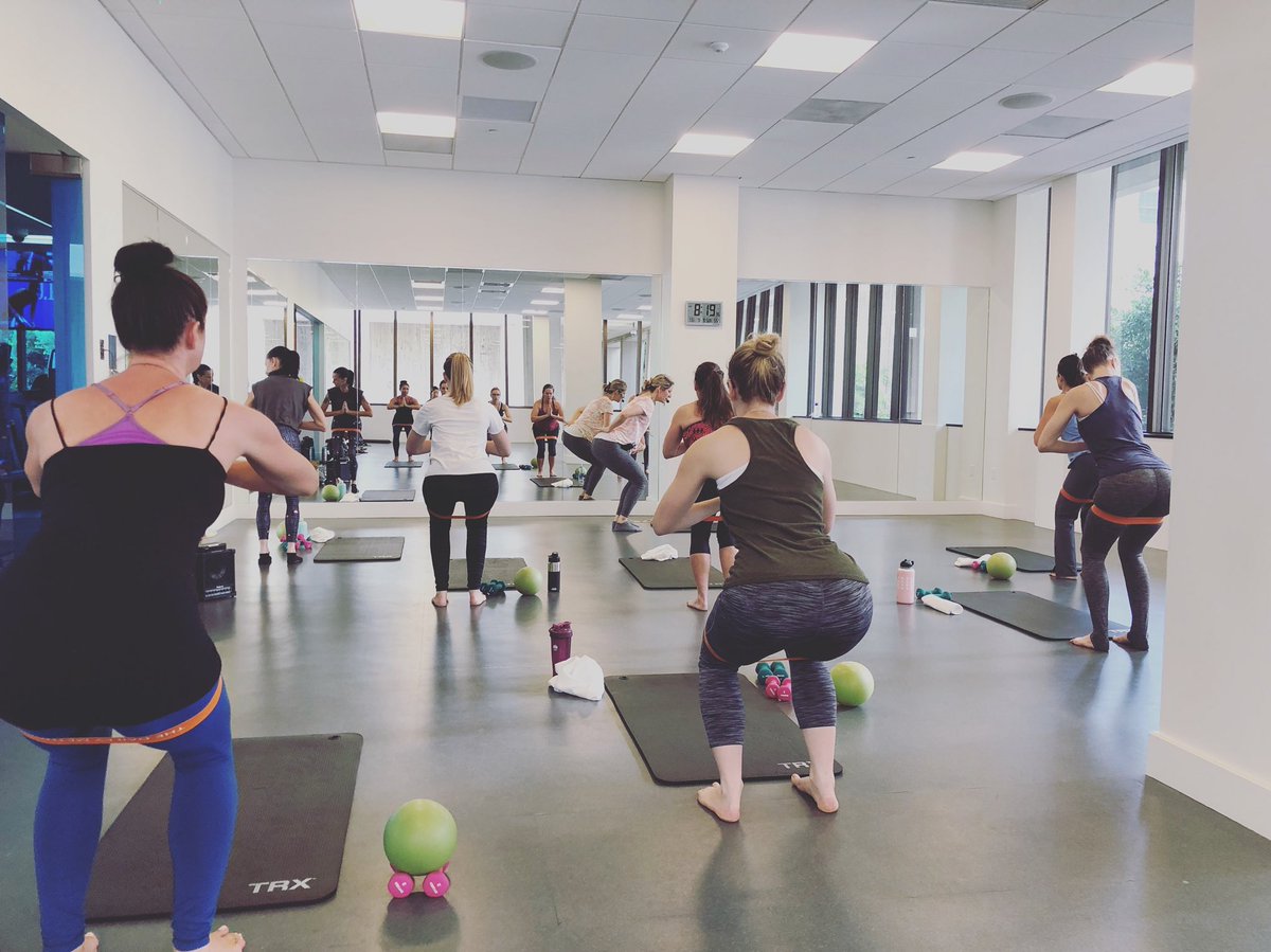 DaileyMethodSD's tweet image. Lovin' our new toy!  #circularbands #sundayfunday #livingadaileylife