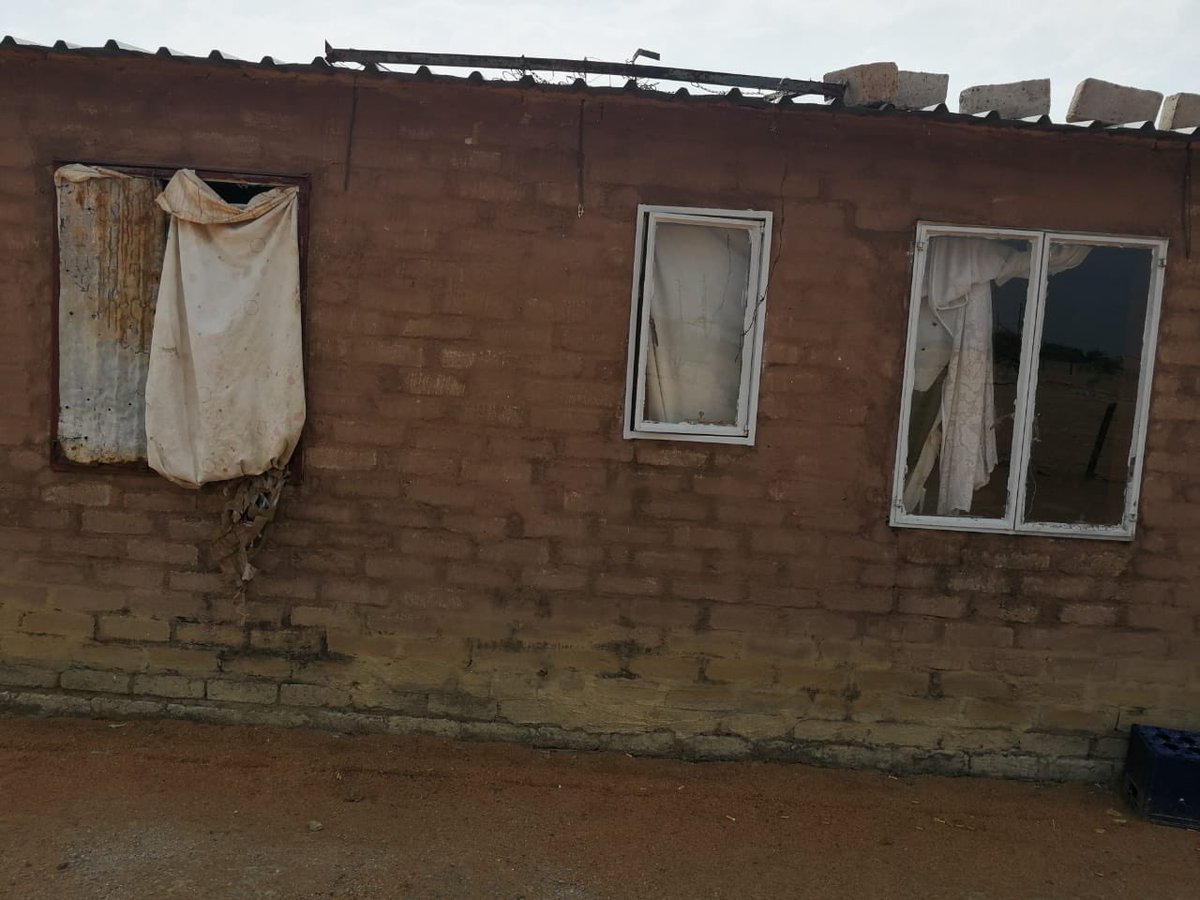 Andiswa_Pumi's tweet photo. This is Samson Mavuso. He's an orphan who lives alone after his mother passed away in 2014. He has no relative around. This is where he lives. The situation is traumatizing and I don't understand how he survived this long under such conditions. He's currently doing grade 12. https://t.co/kHNbnYtZ70
