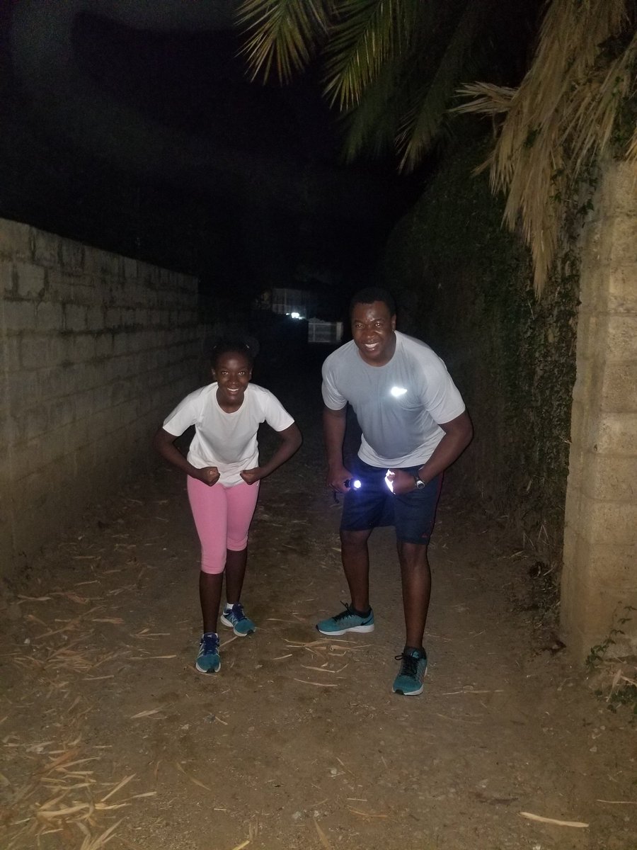 KamizaChikula's tweet photo. #SundayFunday Ending the weekend super strong and getting ready for the #SanlamFatherAndDaughter Cape Town Marathon challenge after a nice and easy run. Practiced our finish line poses when we successfully completed our circuit. #OnwardToGreatness #DaddyTrainer #MakingMemories https://t.co/7nyVVNIht7