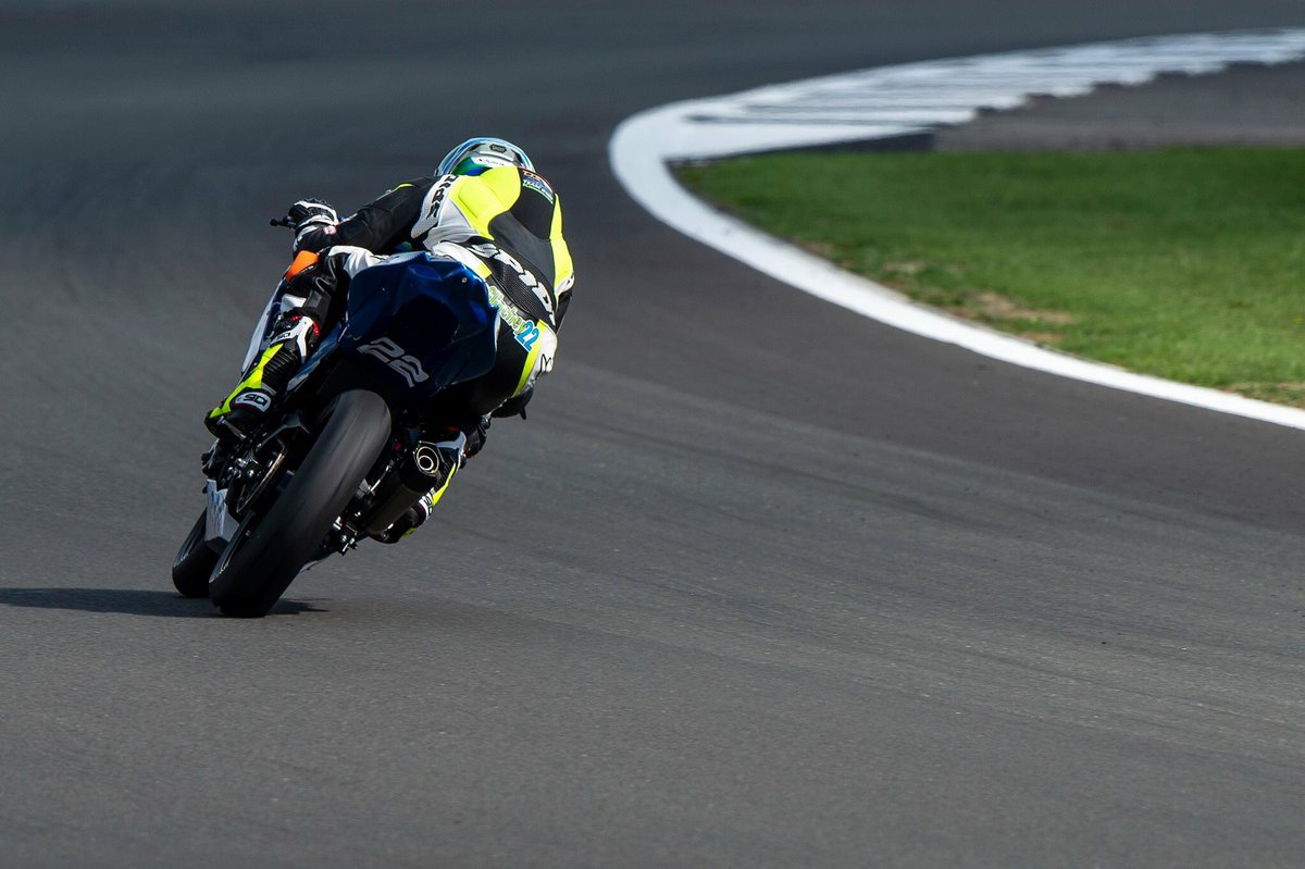 Team109Racing's tweet image. RACE TWO 🏁

A fantastic end to the weekend with @EMR_221 completing the double here at Silverstone in the @DickiesRacing Junior Sipersport class, taking his second victory this evening.

📸 @jmccannphoto 

#GI2