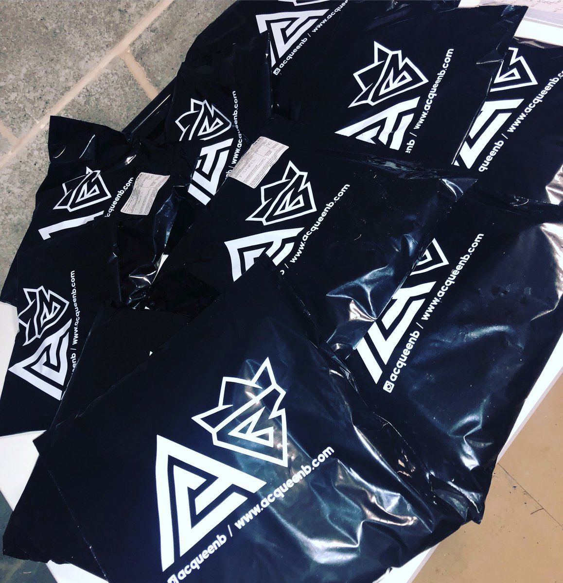 BiancaW_tkd's tweet image. 🌎 WORLDWIDE SHIPPING 🚢   
Don’t miss out, orders going quick,  limited sizes available!! 
Be first to wear AC - QUEEN B merchandise...!!! 
.
.
#taekwondo #biancawalkden #aaroncook #worldwide #acqueenb 
acqueenb.com