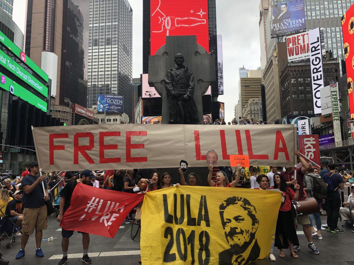 agimediata's tweet photo. #EuSouLula #SomosTodosLula
#IamLula #WeAreAllLula
#LulaLivre #FreeLula

atos e fotos: BRADO-NYC https://t.co/hPrtjzGQOq
