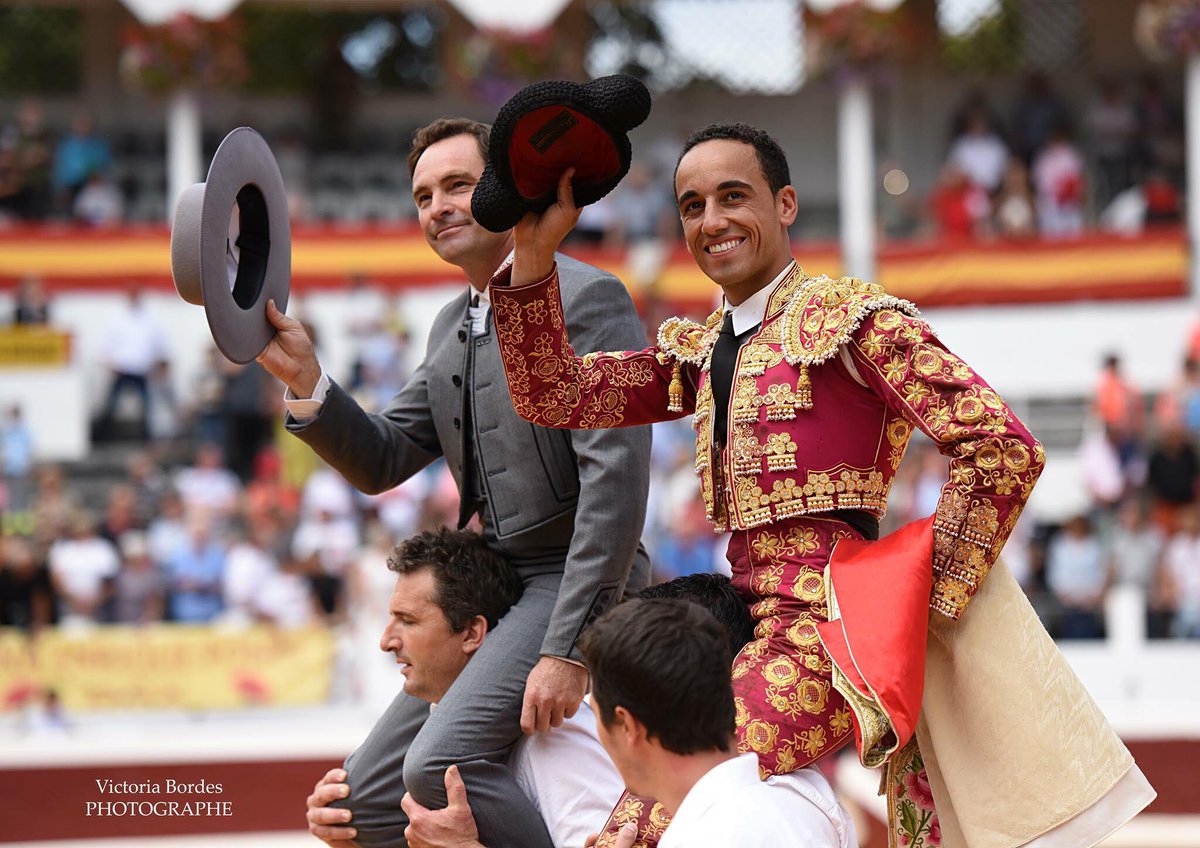 Dax : Baptiste Cissé et le mayoral a hombros après la bonne novillada de José Cruz
Read more at mundillo-taurino.com/pages/temporad…