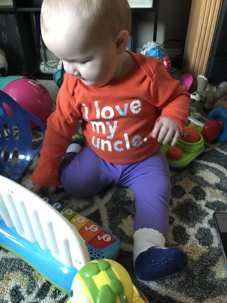 CoachDavidson5's tweet image. Lorelai working on her hurdle form this morning! #futurePHawk