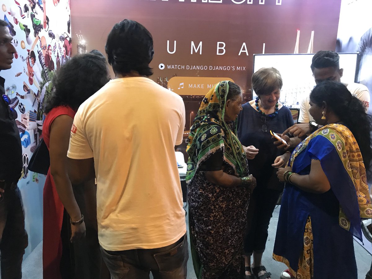 Look who’s here! <a href="/helencsilvester/">helensilvester</a> British Council Director West India is at our pavilion in #BandraFair to cheer visitors and encourage the budding DJ’s to create their own mix.
#InspiredbyIndia