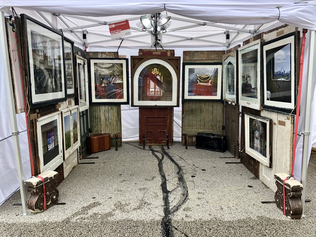 Last day to come see me at @STLArtFair today from 11-5!! Zero chance of rain!! #stlouis #stl Give me a #letsgoblues and I’ll hook you up! Would appreciate everyone in StL retweeting for me!