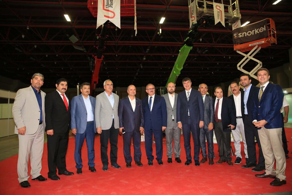 farukaksoy0611's tweet photo. #Antalya Valisi sayın @munirkaraloglu #Antalya Büyükşehir Belediye Başkanı @menderesturel, @Akparti Milletvekilleri Mustafa Köse, İbrahim Aydın,Kemal Çelik beyler ziyaretleri ile yerli ve milli üretim @uzmanlar_p #uzmanlarplatform onurlandırdılar @tr_makineciler #turkishmachinery https://t.co/eQbtL0c4qs
