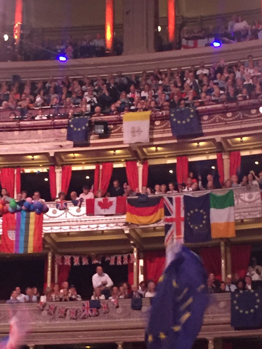operabinoculars's tweet photo. Love this selection of flags. Feel it is just slipping through our fingers and will drain away completely if we donโt act plus the union will split #LastNightAtTheProms #LastNightOfProms #LNOP #Irexit #ScotlandIsNow #StrongerTogether https://t.co/LIRrN8EChg