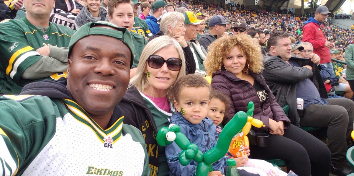 What a great football game! Congratulations Eskimos on your win against the Stampeeders!! #CFL #edmontoneskimo