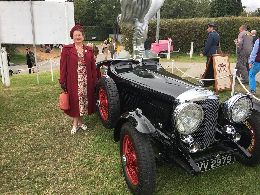 pavoni240's tweet photo. Sadly no discount for matching accessories #GoodwoodStyle https://t.co/0AanbYtVKn