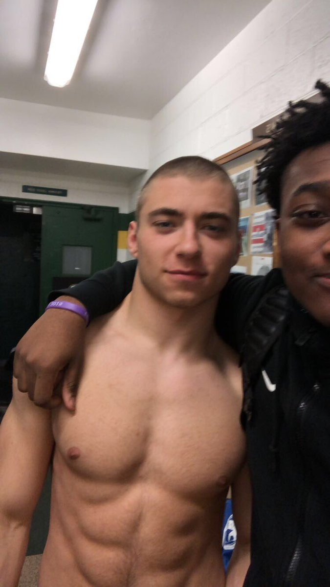 coop5_'s tweet photo. Happy Birthday bro love you 🤟🏾 #calfmonster @CadenKo1esar https://t.co/Ywja9apwmE