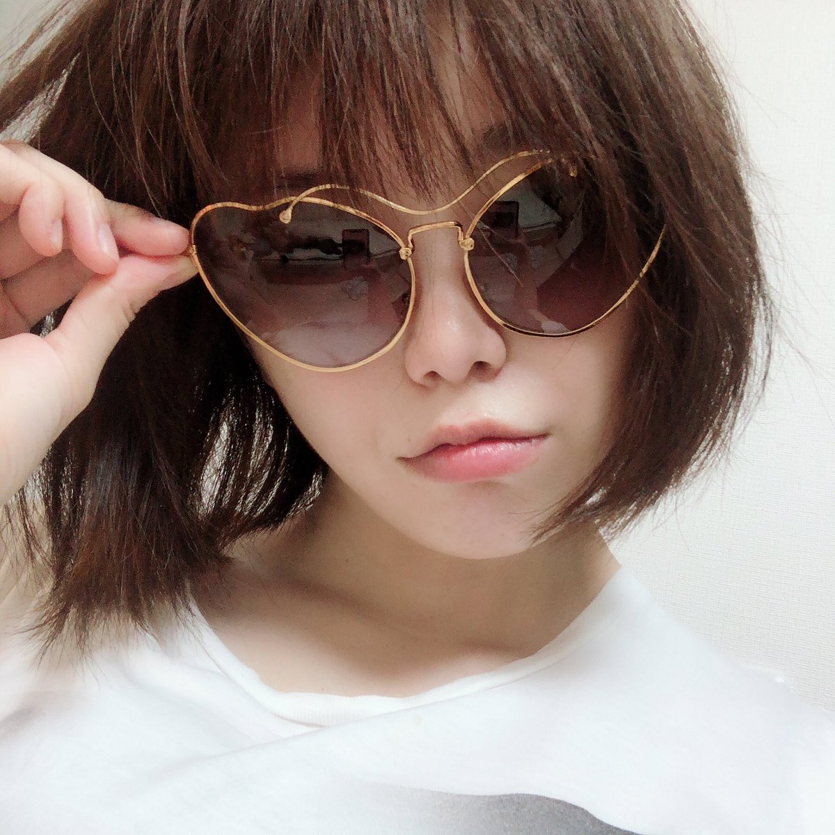 Maimieちゃん בטוויטר 最近手に入れた変な形のサングラスたち サングラス好き 昼は目が痛くなるからかけるけど 夜かけると人工的 な灯りがぼやけて地球に生きてる気持ちになるから好き 一枚目が今日返品したいとか言ってたサングラスだよ でもなんか気に入っ Maimieちゃん בטוויטר 最近手に入れた変な形のサングラスたち サングラス好き 昼は目が痛くなるからかけるけど 夜かけると人工的 な灯りがぼやけて地球に生きてる気持ちになるから好き 一枚目が今日返品したいとか言ってたサングラスだよ でもなんか気に入っ