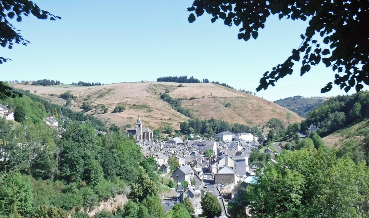 ECOCYCLO1's tweet photo. L'étape Sanfloraine: Sur la route des Thermes du Cantal...https://t.co/R35eV9T3w0 https://t.co/R5W189T4DI
