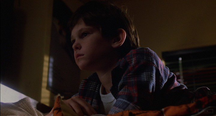 Henry Thomas is now 47 years old, happy birthday! Do you know this movie? 5 min to answer! 