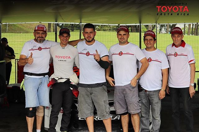 ToyotaCR's tweet photo. El equipo récord de pista (56:241) y Pole Position (5ta consecutiva) #PorAlgoSomosToyota #CTCC2018 https://t.co/Nq0Zyq63Np