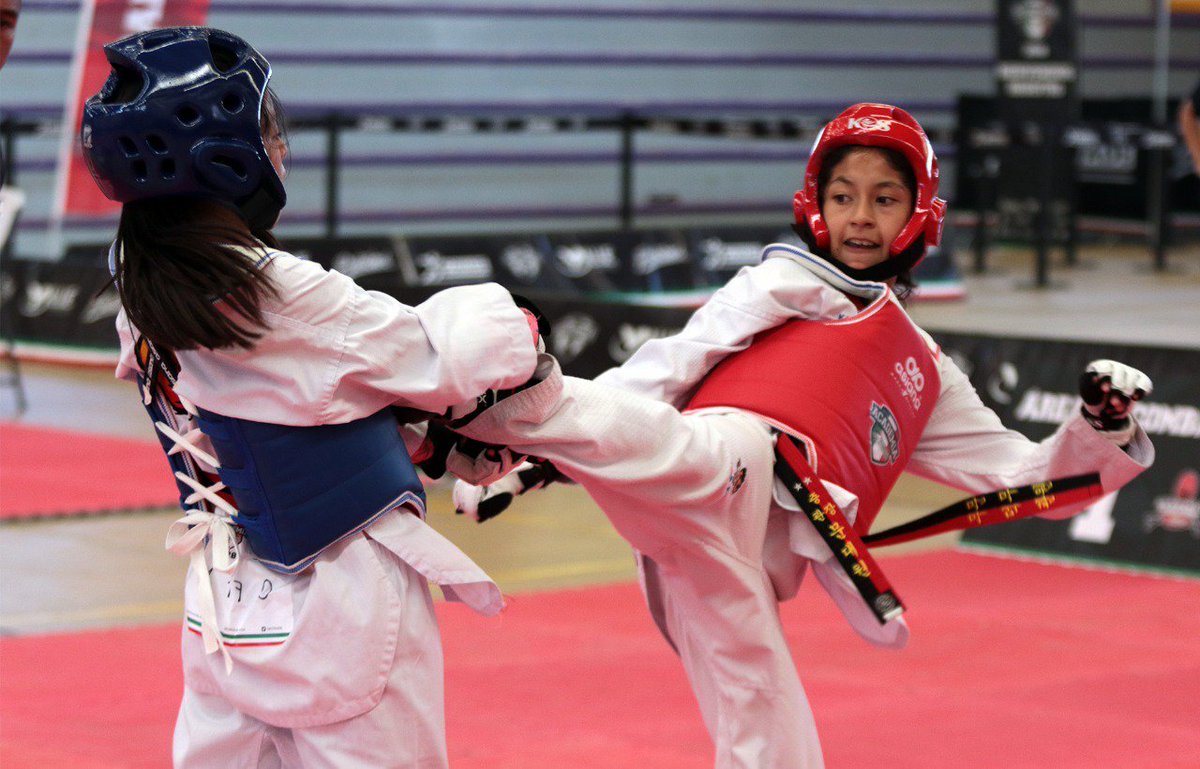 conadeoficial's tweet image. #AcademiaCONADE 🥋 Da inicio el tryout en #Oaxaca, con el siempre esperado domingo de combates. Los primeros en pasar al kyonggi yang son los de la categoría cadete. El duelo es a tres rounds de un minuto. #SomosLosPróximos