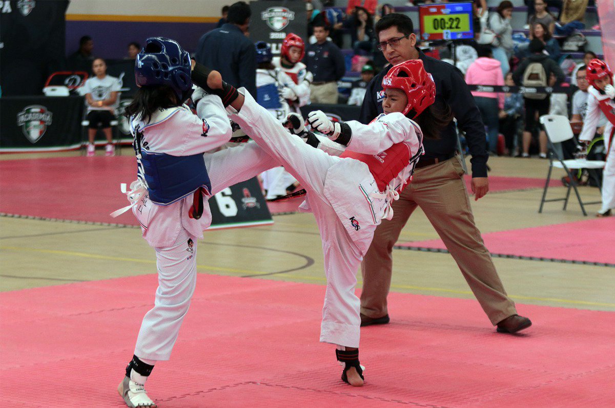 conadeoficial's tweet image. #AcademiaCONADE 🥋 Da inicio el tryout en #Oaxaca, con el siempre esperado domingo de combates. Los primeros en pasar al kyonggi yang son los de la categoría cadete. El duelo es a tres rounds de un minuto. #SomosLosPróximos