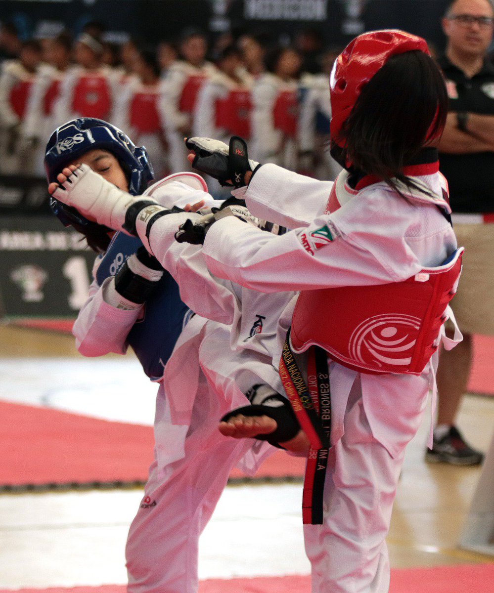 conadeoficial's tweet image. #AcademiaCONADE 🥋 Da inicio el tryout en #Oaxaca, con el siempre esperado domingo de combates. Los primeros en pasar al kyonggi yang son los de la categoría cadete. El duelo es a tres rounds de un minuto. #SomosLosPróximos
