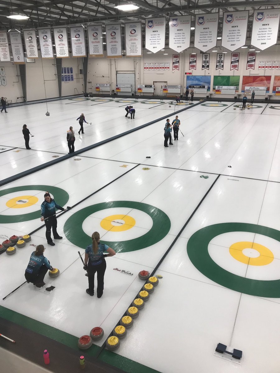 FreeBSD_Geek's tweet photo. Yeah. Curling Season has started. Watching the best at the #HDFShootout in #YEG https://t.co/ua8qSYT9Kr