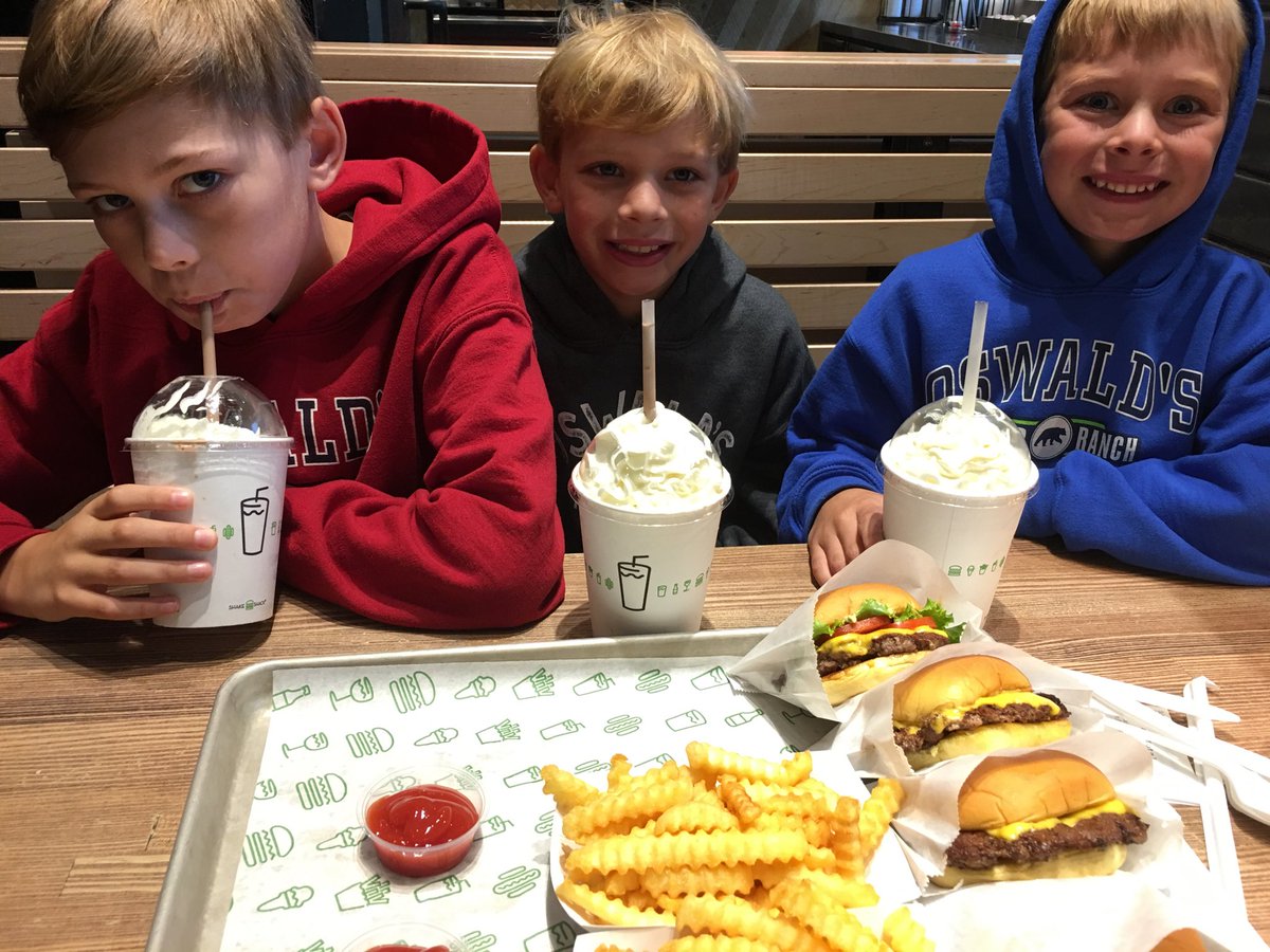 jamesPIkelly's tweet photo. ⁦@shakeshack⁩ We’re back!! https://t.co/OgYfllpxwl