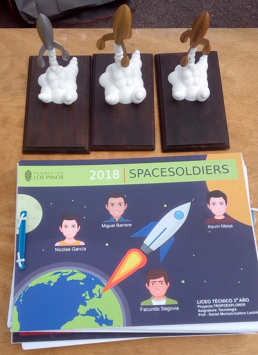 Siete meses de trabajo. Programación, Arduino, impresión 3d. Orgulloso de mis alumnos de Los Pinos que lanzaron sus cohetes para medir contaminación y temperatura. Gracias a al equipo docente por el cariño y esfuerzo. <a href="/zanaines/">Ana Inés</a> <a href="/MagelaFuzatti/">Magela Fuzatti</a> <a href="/leandro_folgar/">Leandro Folgar</a> <a href="/pinosfundacion/">Fundación Los Pinos</a>