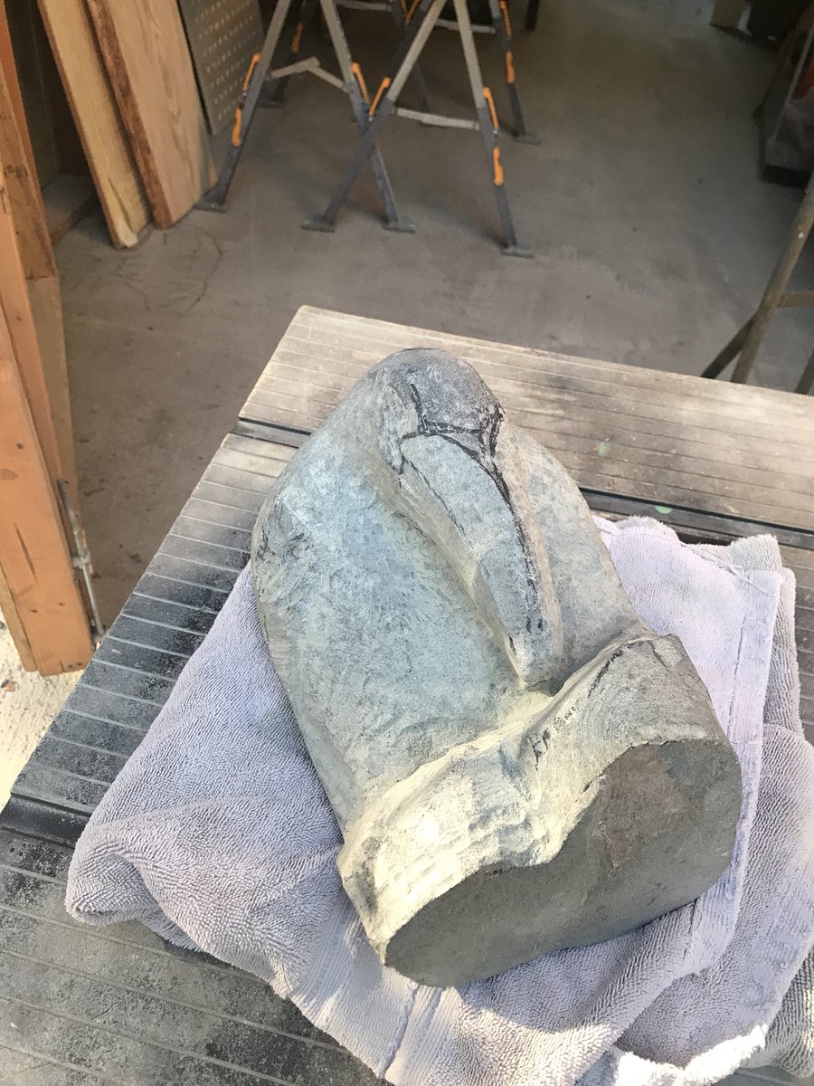 s_signed's tweet image. Just 45 hours working on the Raven and have around 75 more hours to go. He will be the next carving up for bid. The Raven started as a 64lb Black Pearl Steatite shipped in from Virginia! All $$ from the Raven will be = towards the GoFundMe Team Angela- my sweet loving Niece ❤️