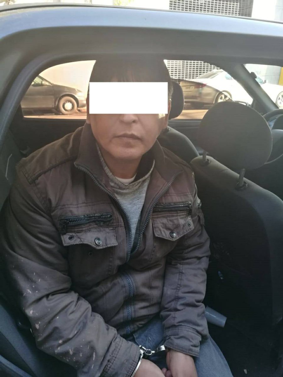PFAOficial's tweet photo. Detuvimos en #Barracas #CABA a un ciudadano peruano con pedido de captura internacional por delito contra el patrimonio y robo agravado. Trabajamos en conjunto con #Interpol #Perú 🇦🇷🤝🇵🇪en la búsqueda de #Prófugos #PFA #PoliceCoperation #LawEnforcement @INTERPOL_HQ https://t.co/UuYDrEf424