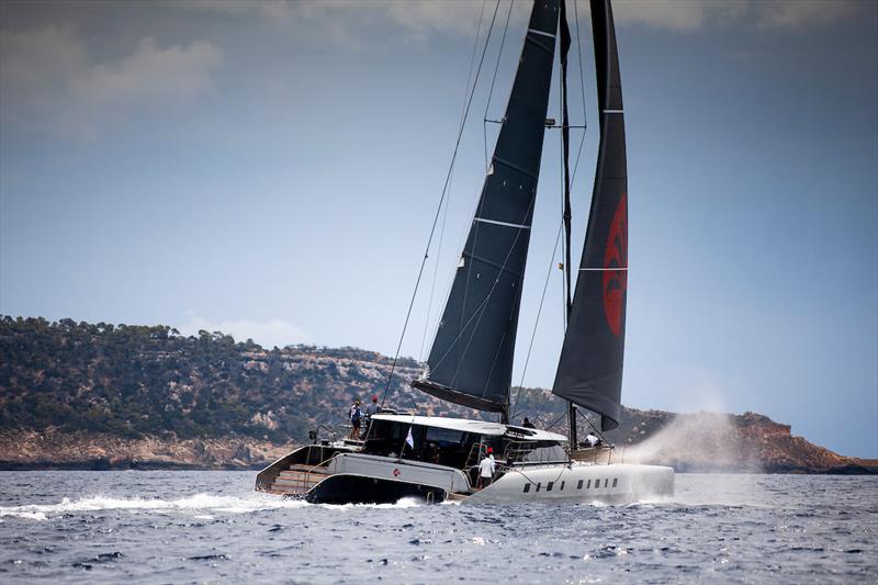 SailWorldNews's tweet image. 84ft Allegra fastest of the fleet &amp;amp; the toast of Port Adriano in #MultihullCup 2018 sail-world.com/news/209815