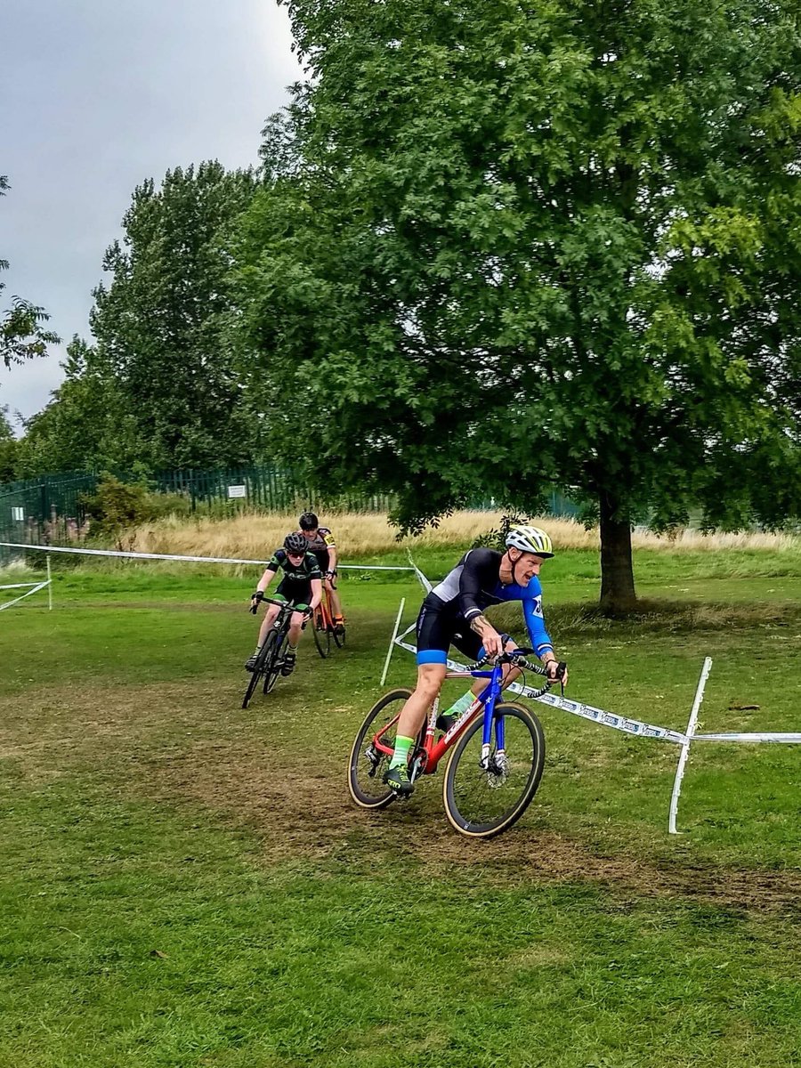 Another good day <a href="/yorkshirecx/">Yorkshire Cyclocross</a> at Wyke in Bradford. 

Top15 overall for Dave again. But ride of the day goes to @steviewood_GUC 2nd place in the vets40, beaten only by a masters world champion! 

Sam continued his come back from injury and is getting stronger by the week
Top job