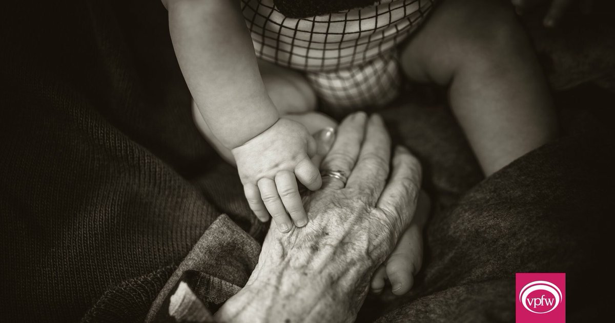 Happy #GrandparentsDay

 "Grandparents make the world... a little softer, a little kinder, and a little warmer."