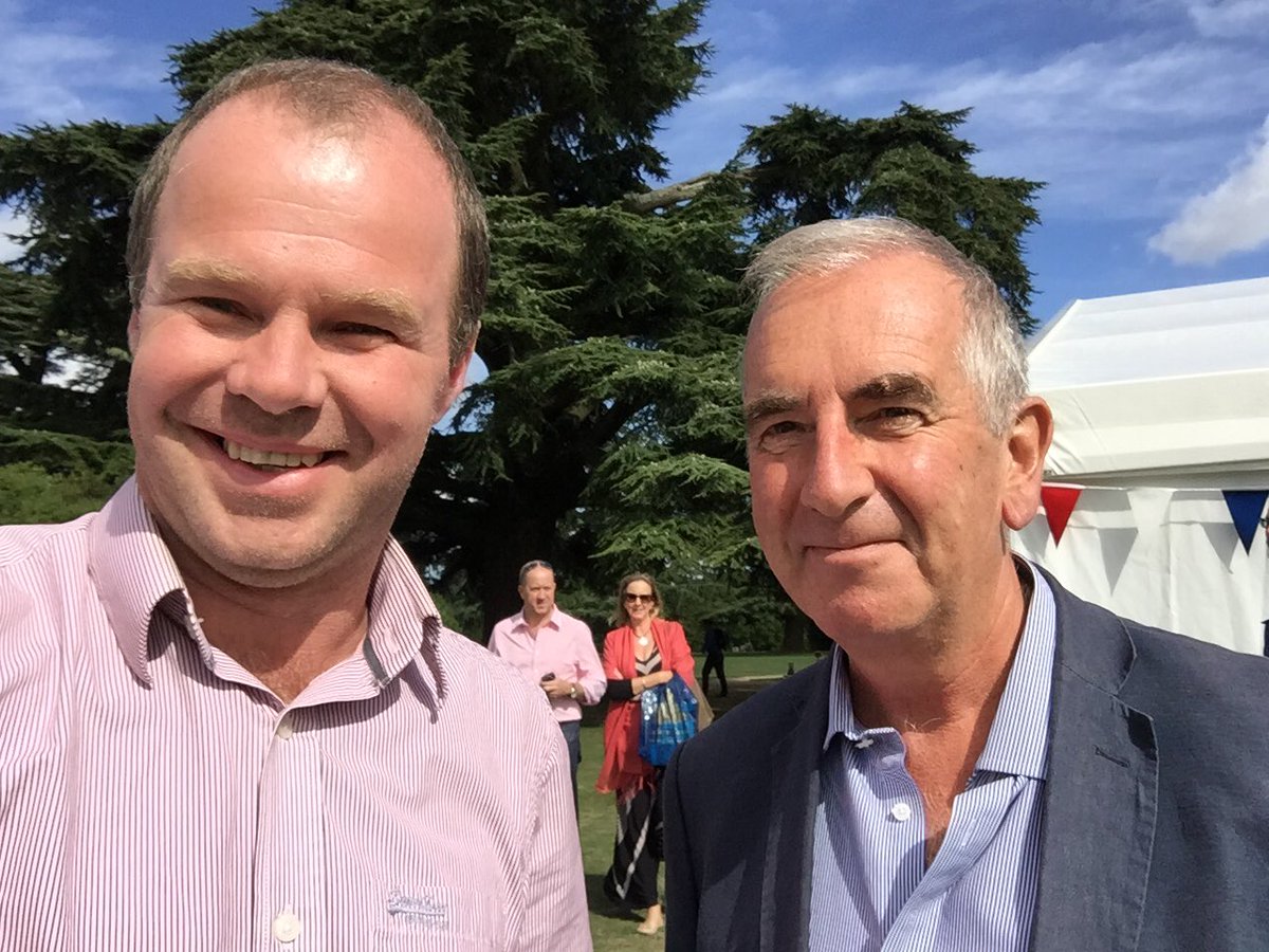 A privilege to meet ⁦@Robert___Harris⁩ today ⁦@HighclereCastle⁩ #HeroesAtHighclere