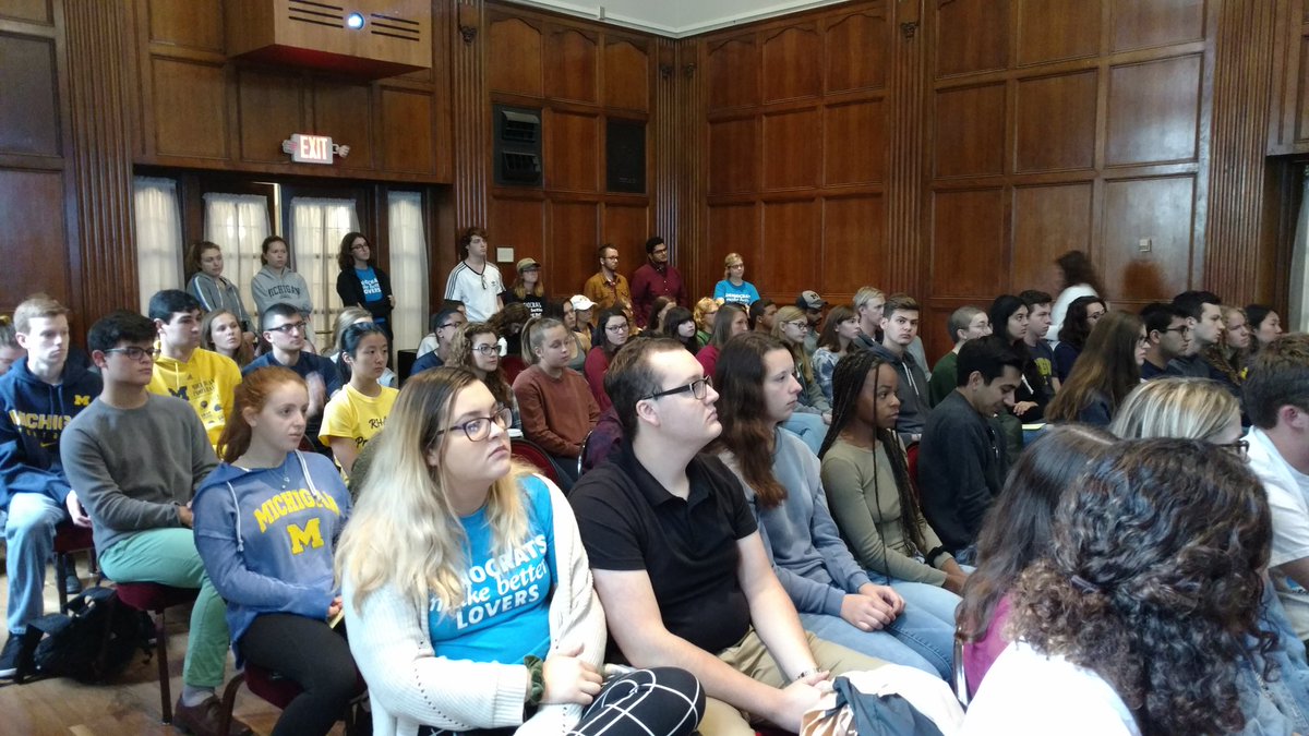 students_for_GD's tweet photo. We're really excited to be at the @CollegeDemsatUM Mass Meeting today. Our partnership will continue to help us #flipthehouse this November! S/o to all our interns doing awesome work on campus. We'll see you on Monday 9/17 for our Mass Meeting! https://t.co/pWy6rcE0R7